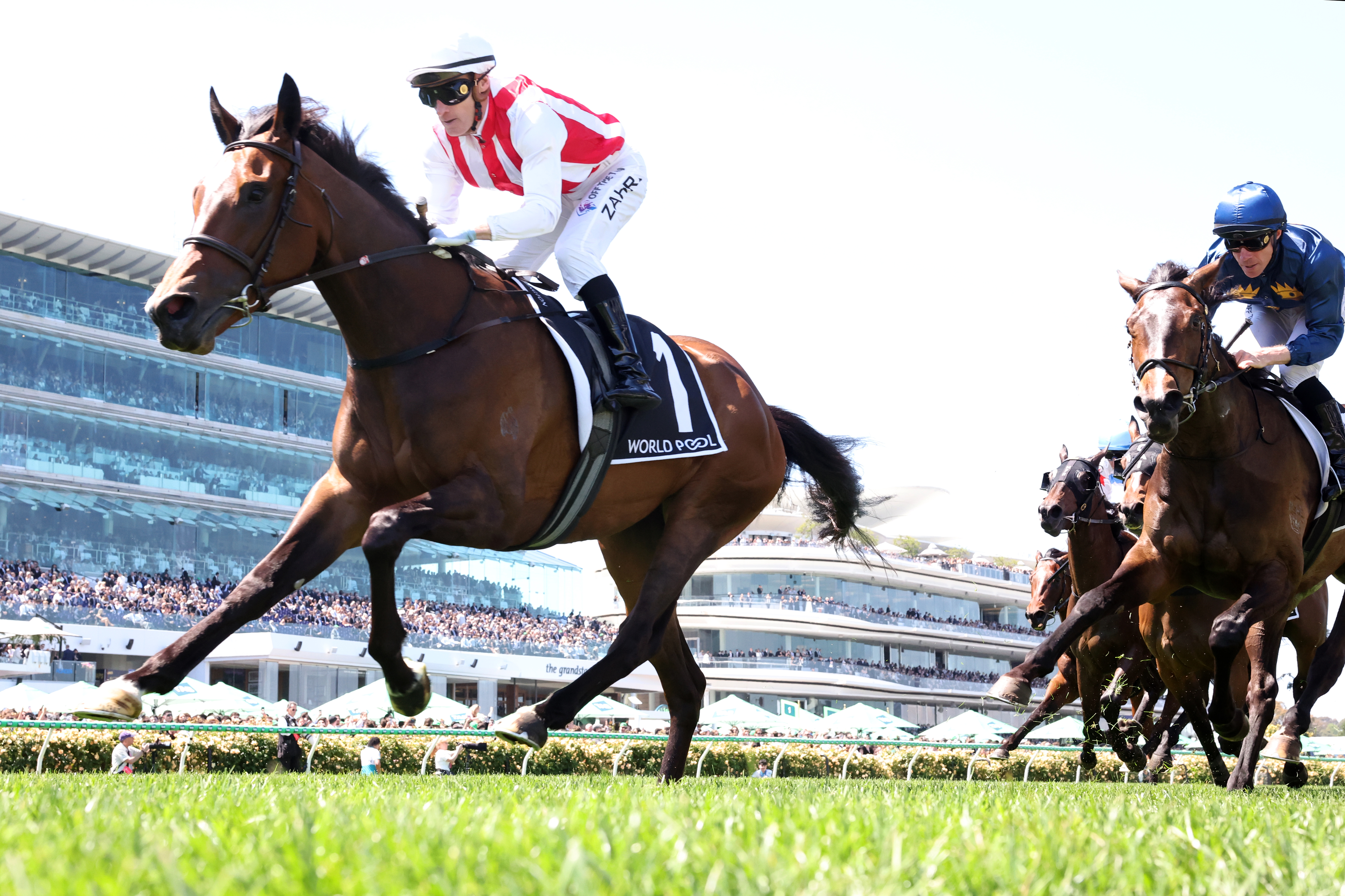 VRC Crown Oaks: A look at the field