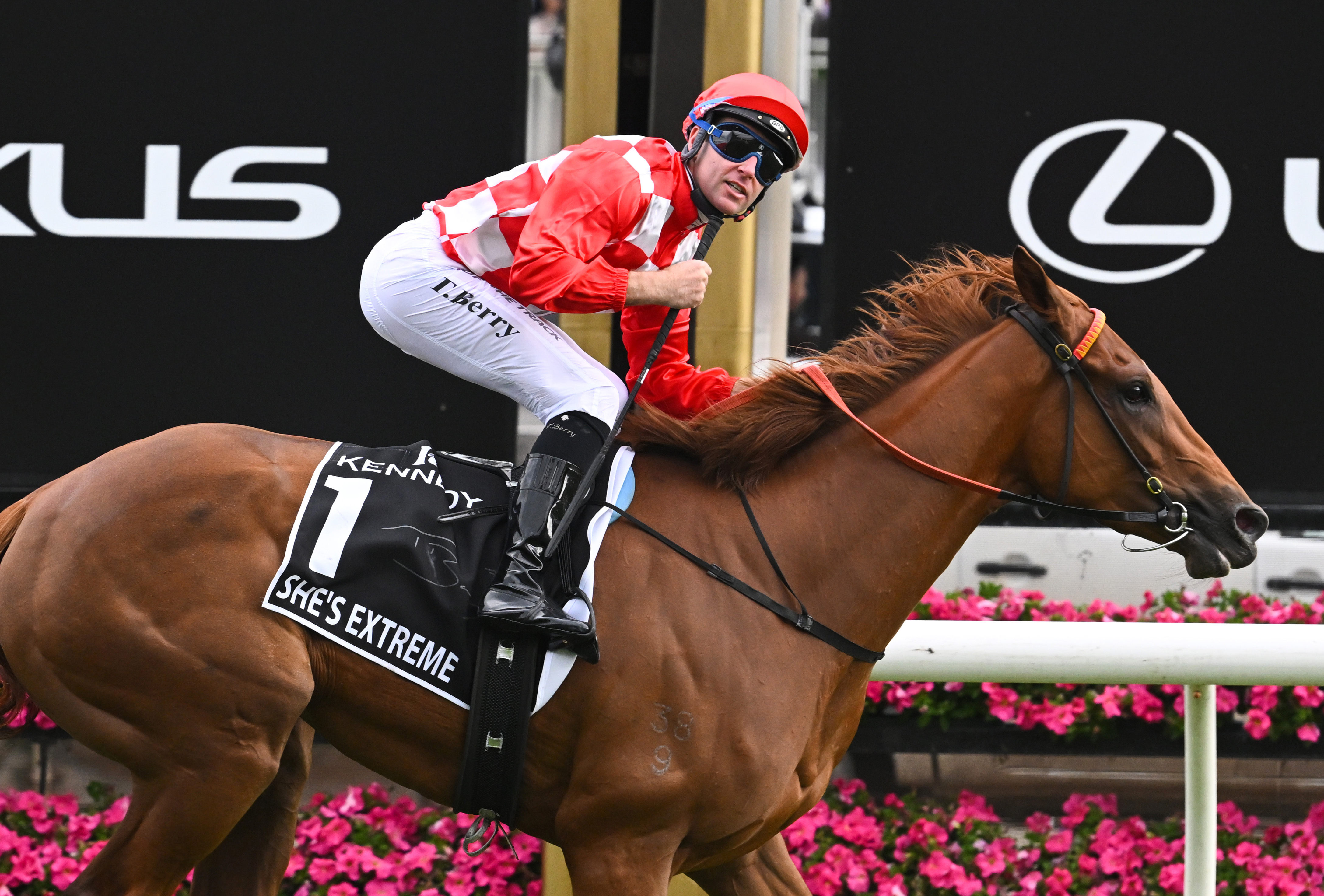She’s Extreme lands Kennedy Oaks