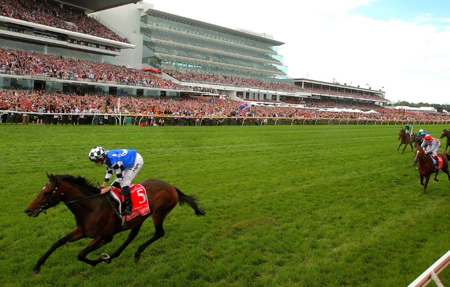 2014 Melbourne Cup:  The biggest winning margin since 1995