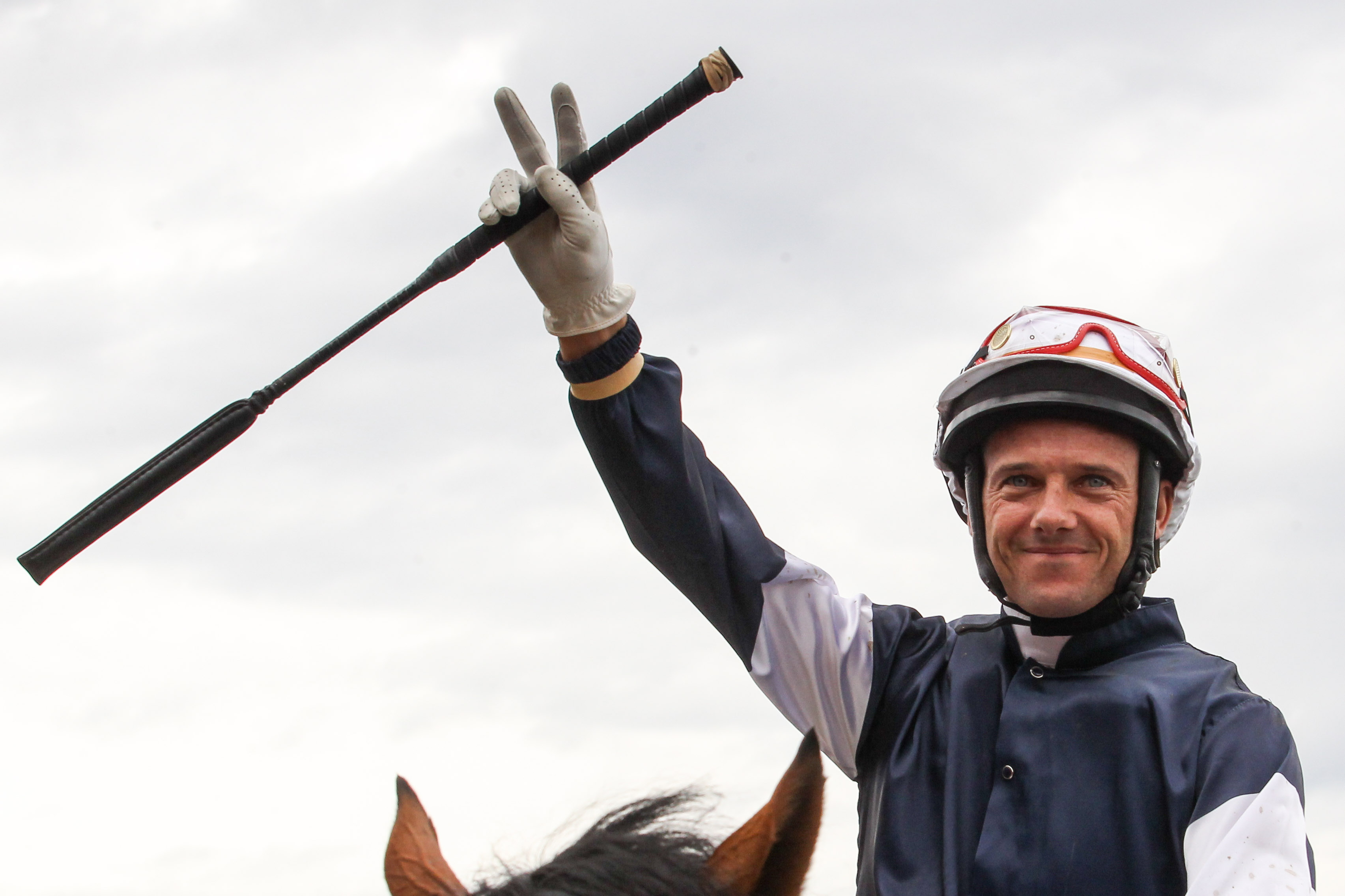 Melbourne Cup winning jockey announces retirement