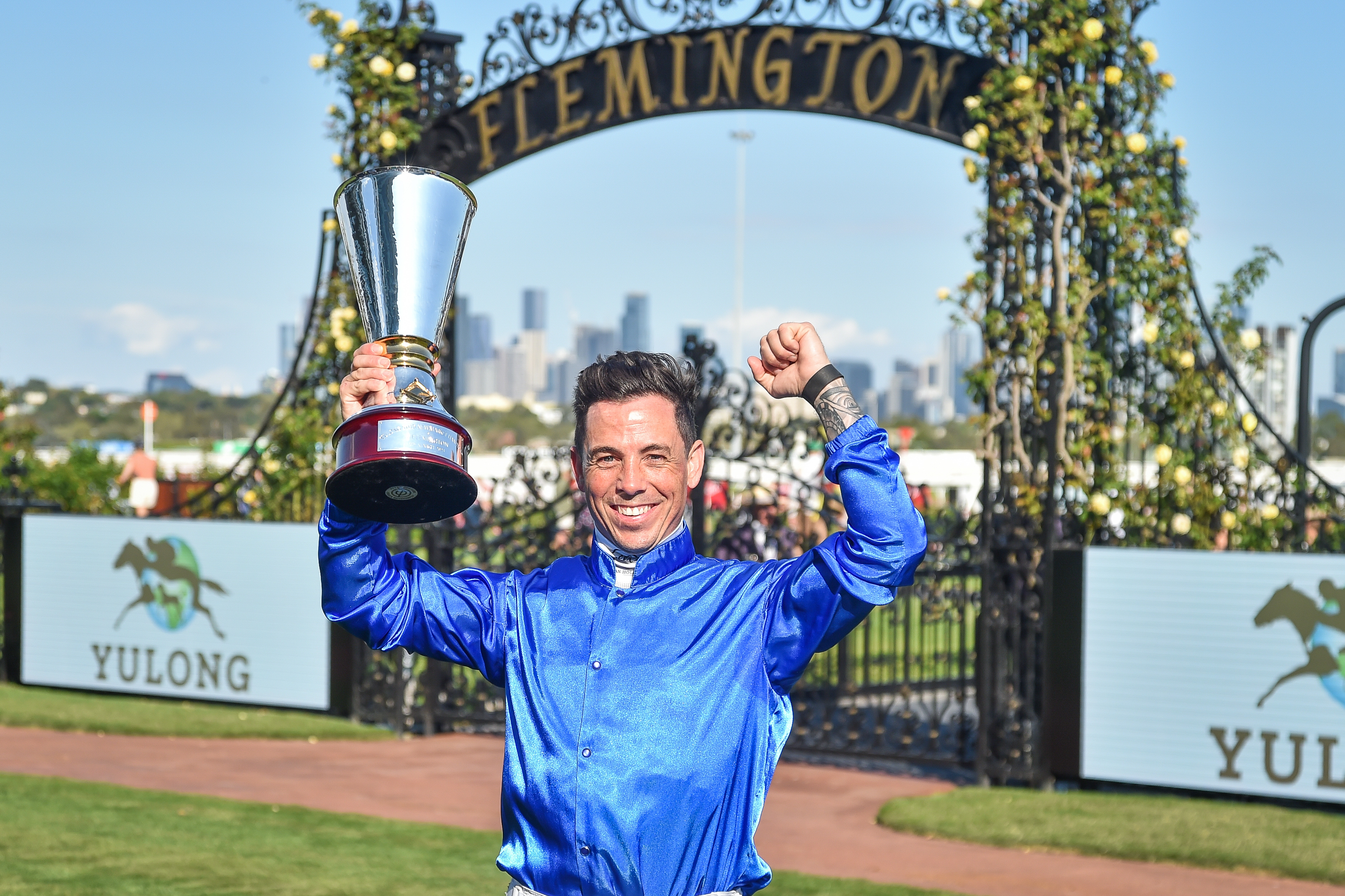 In Secret dominates Super Saturday