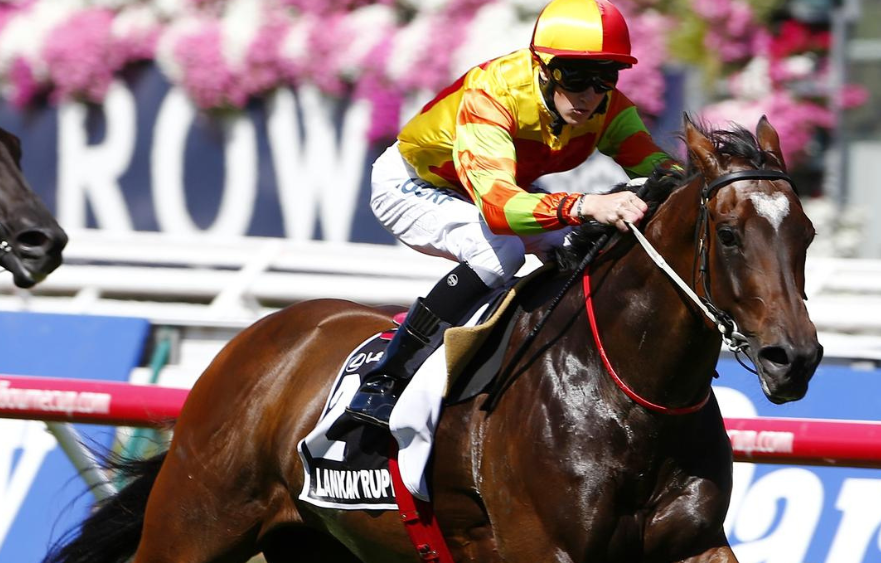 Living Legends welcomes Lankan Rupee and So Si Bon