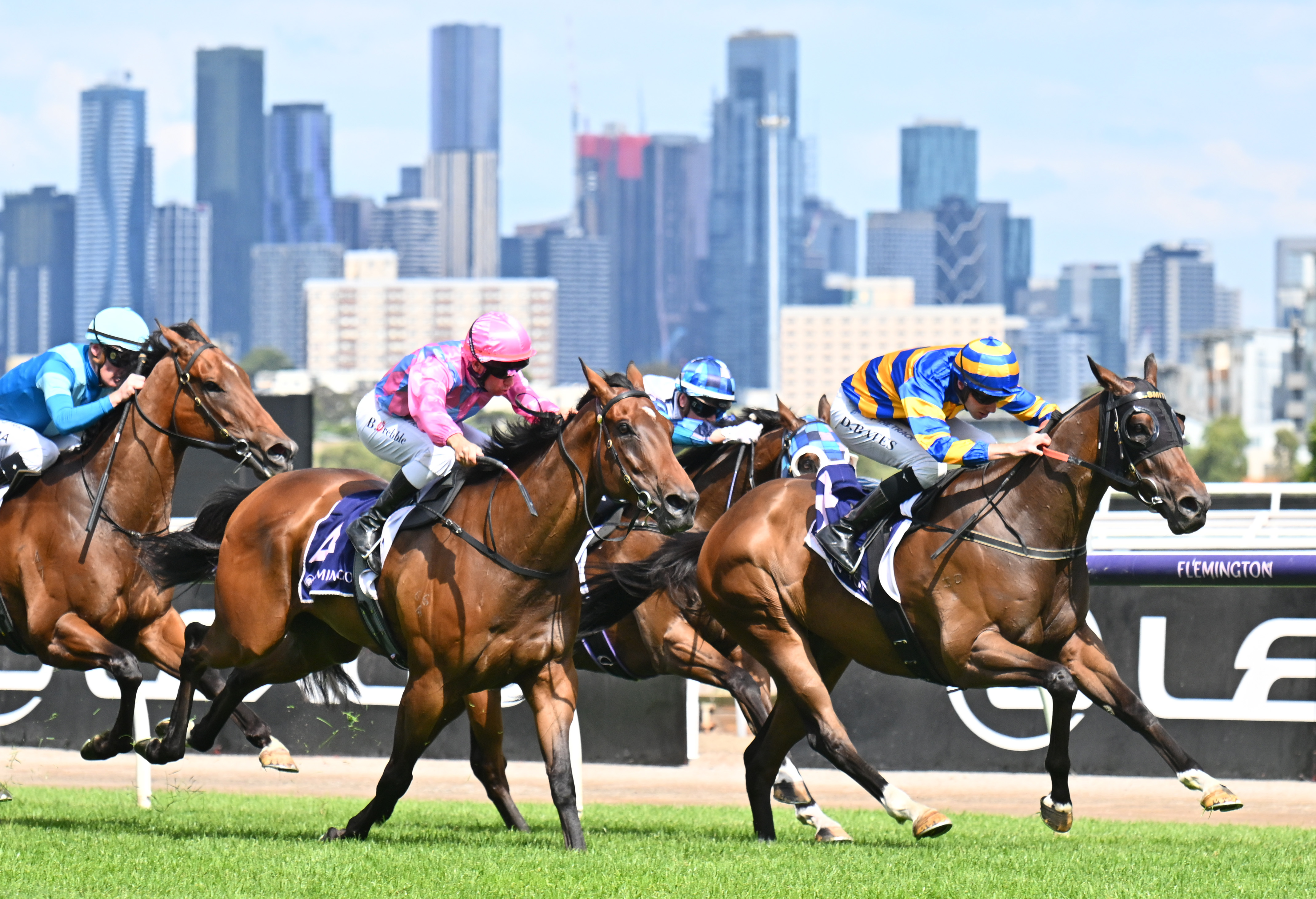 Corner pockets the Chester Manifold