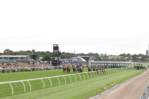 They're off. The field jumps at the 2500m mark.