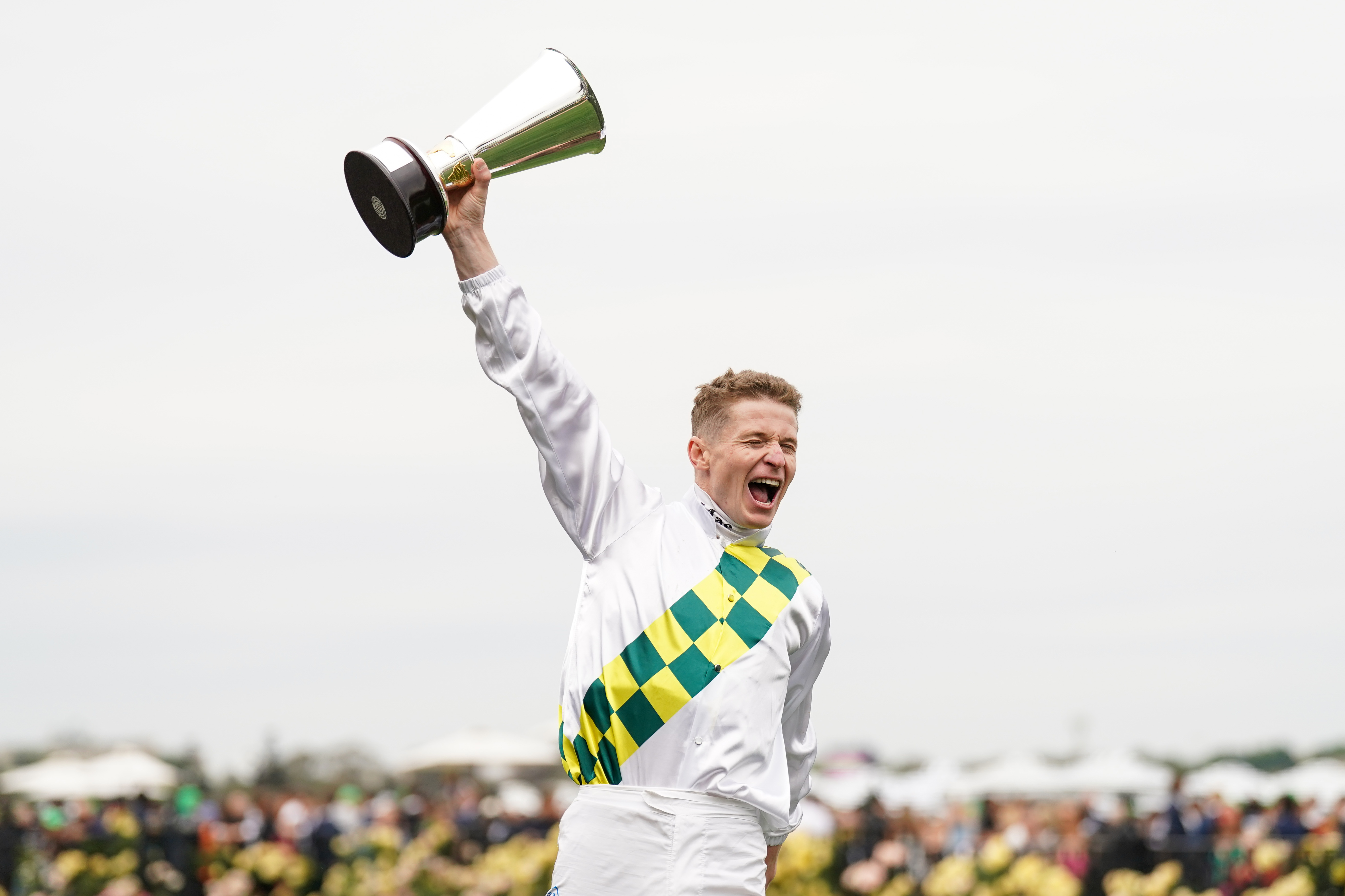 Sun shines in Champions Sprint